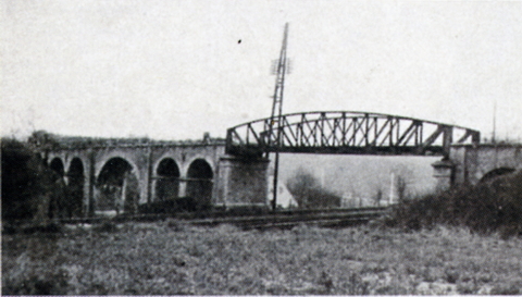 L'ancien pont du tram à la rue de la gare